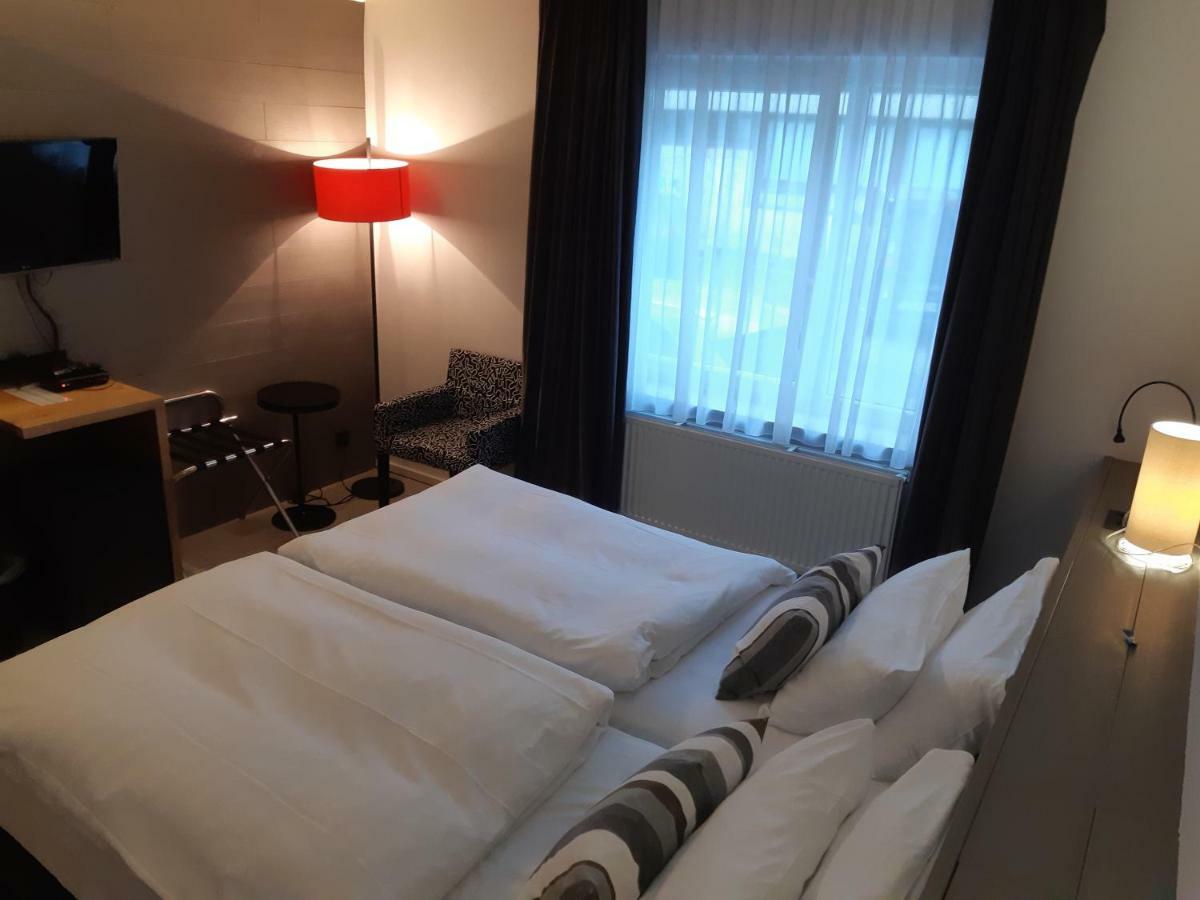Guesthouse Au Coin De La Rue Malmedy Buitenkant foto